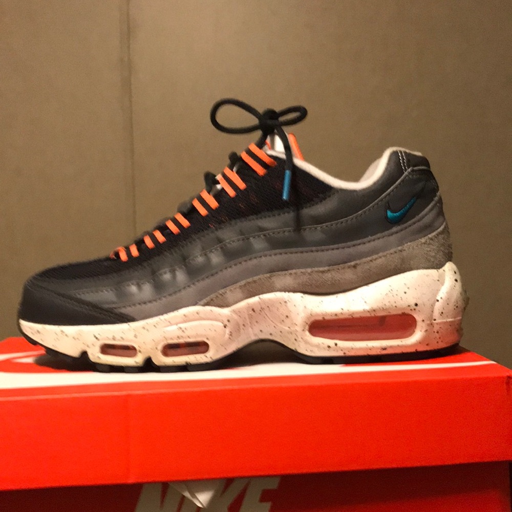 Neon air maxes size :6 color:blue orange white and gray